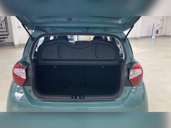 Used Hyundai i10 2024 for sale - 77665537: Photo