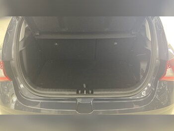 Used Hyundai i20 2023 for sale - 77833137: Photo