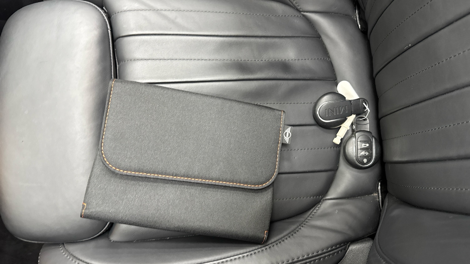 Used MINI Convertible 2019 for sale - 77461538: Photo 19