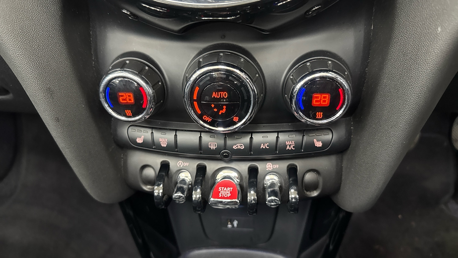 Used MINI Convertible 2019 for sale - 77461538: Photo 39