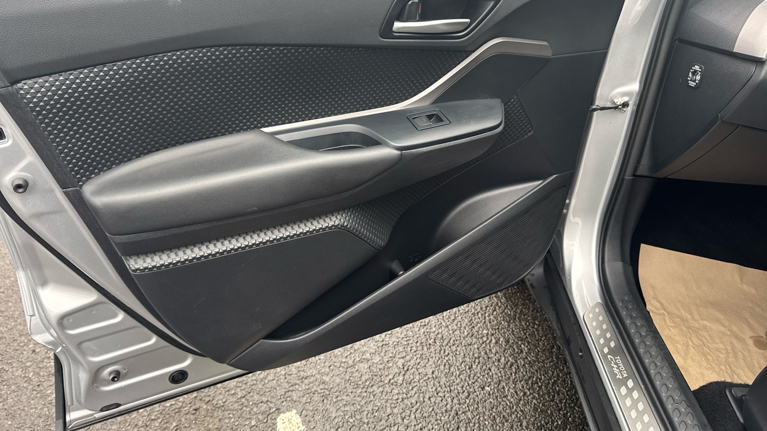 Used Toyota C-HR 2022 for sale - 77264290: Photo 24