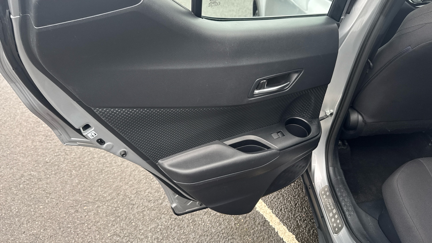 Used Toyota C-HR 2022 for sale - 77264290: Photo 28