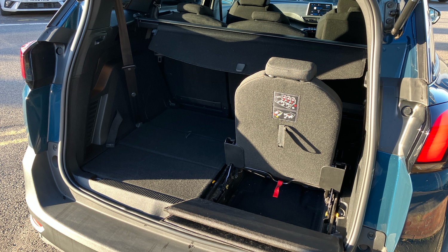 Used Peugeot 5008 2023 for sale - 77432494: Photo 37