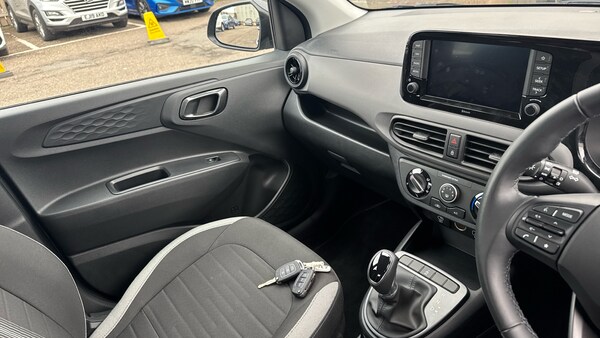 Used Hyundai i10 2024 for sale - 76146544: Photo 14