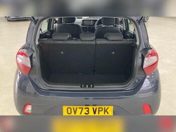 Used Hyundai i10 2023 for sale - 78488889: Photo