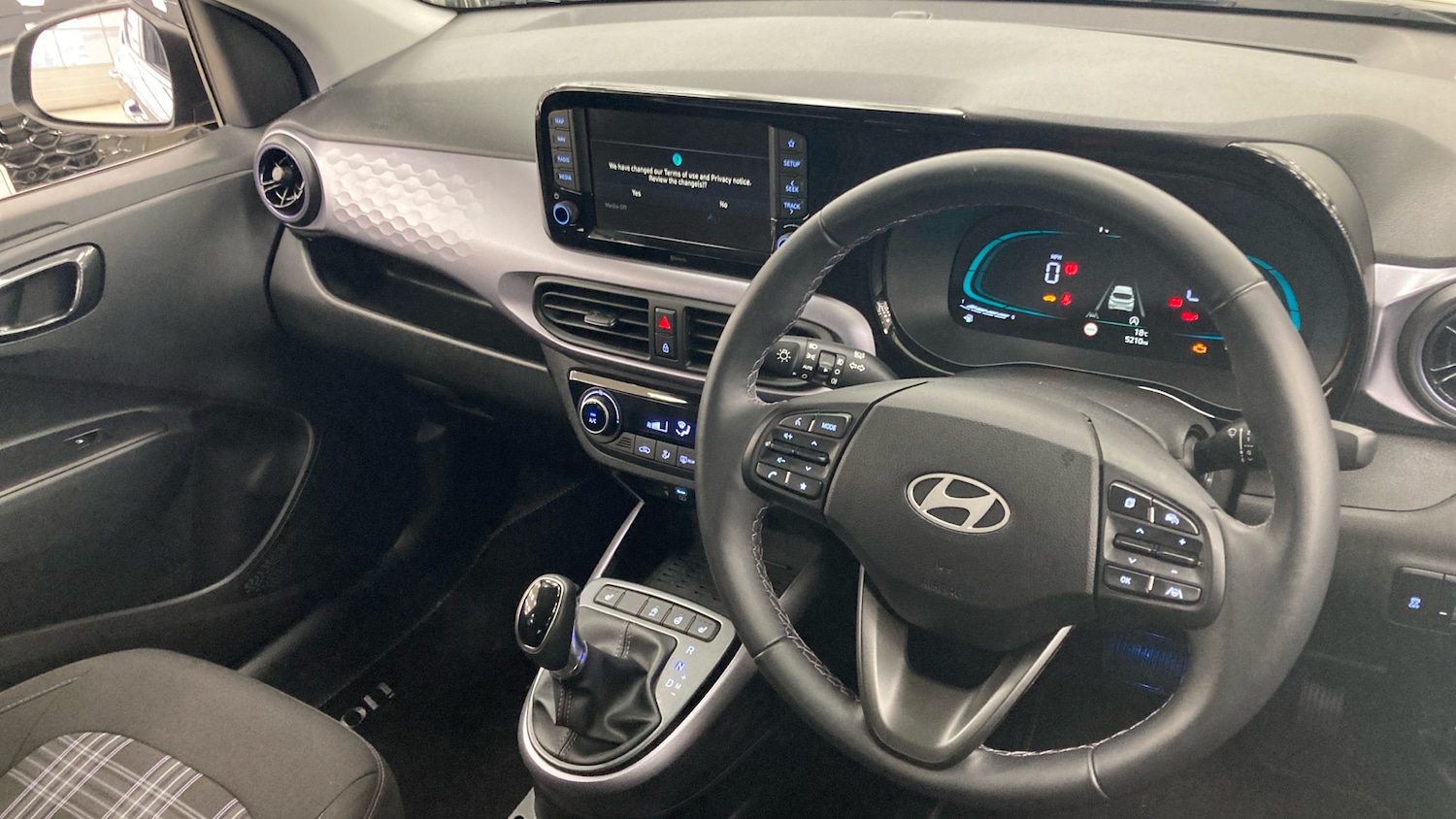 Used Hyundai i10 2024 for sale - 76192962: Photo 11