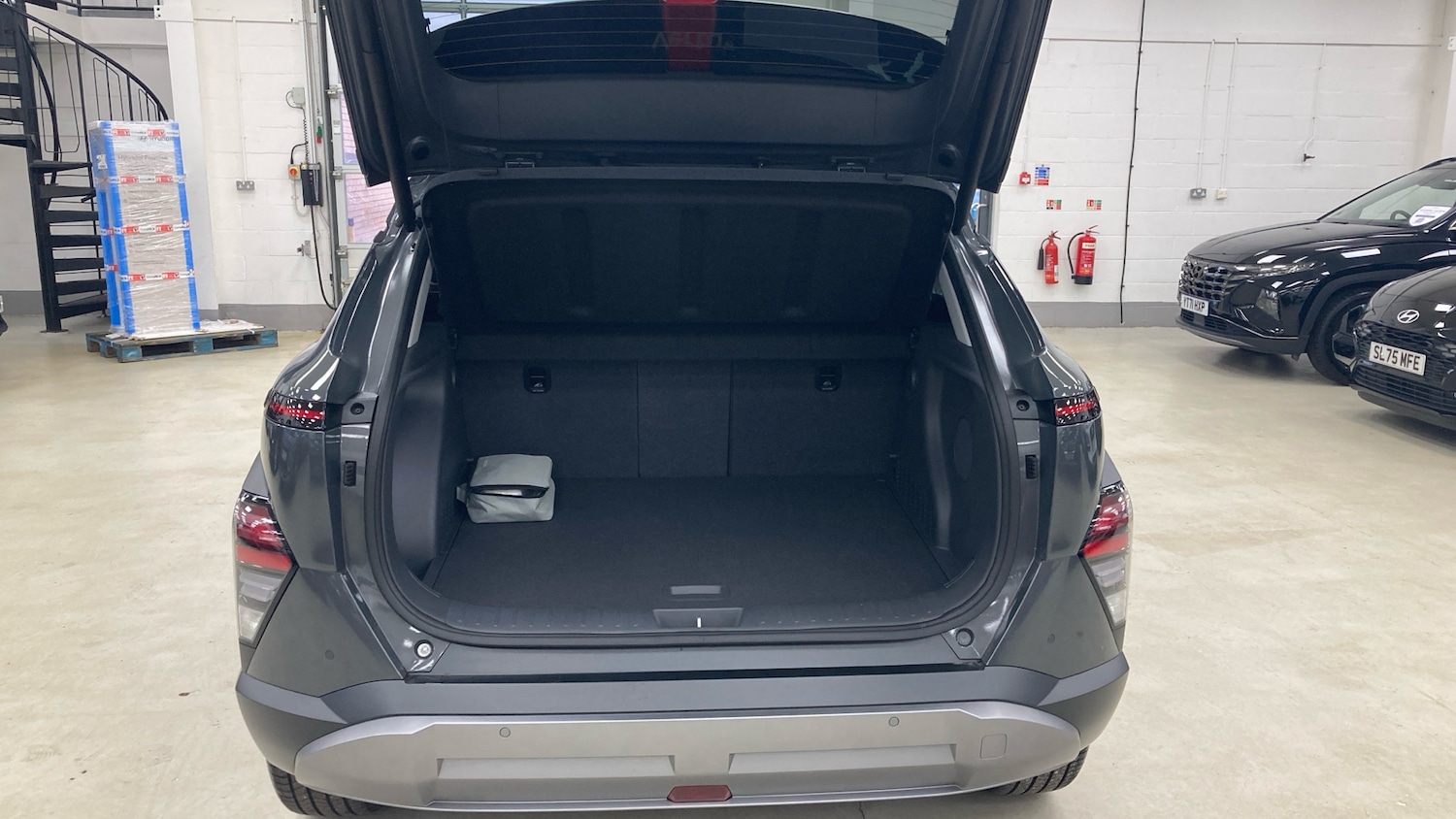 Used Hyundai KONA 2025 for sale - 76762339: Photo 4