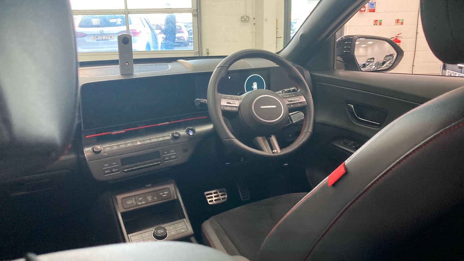 Used Hyundai KONA 2025 for sale - 76905956: Photo 11