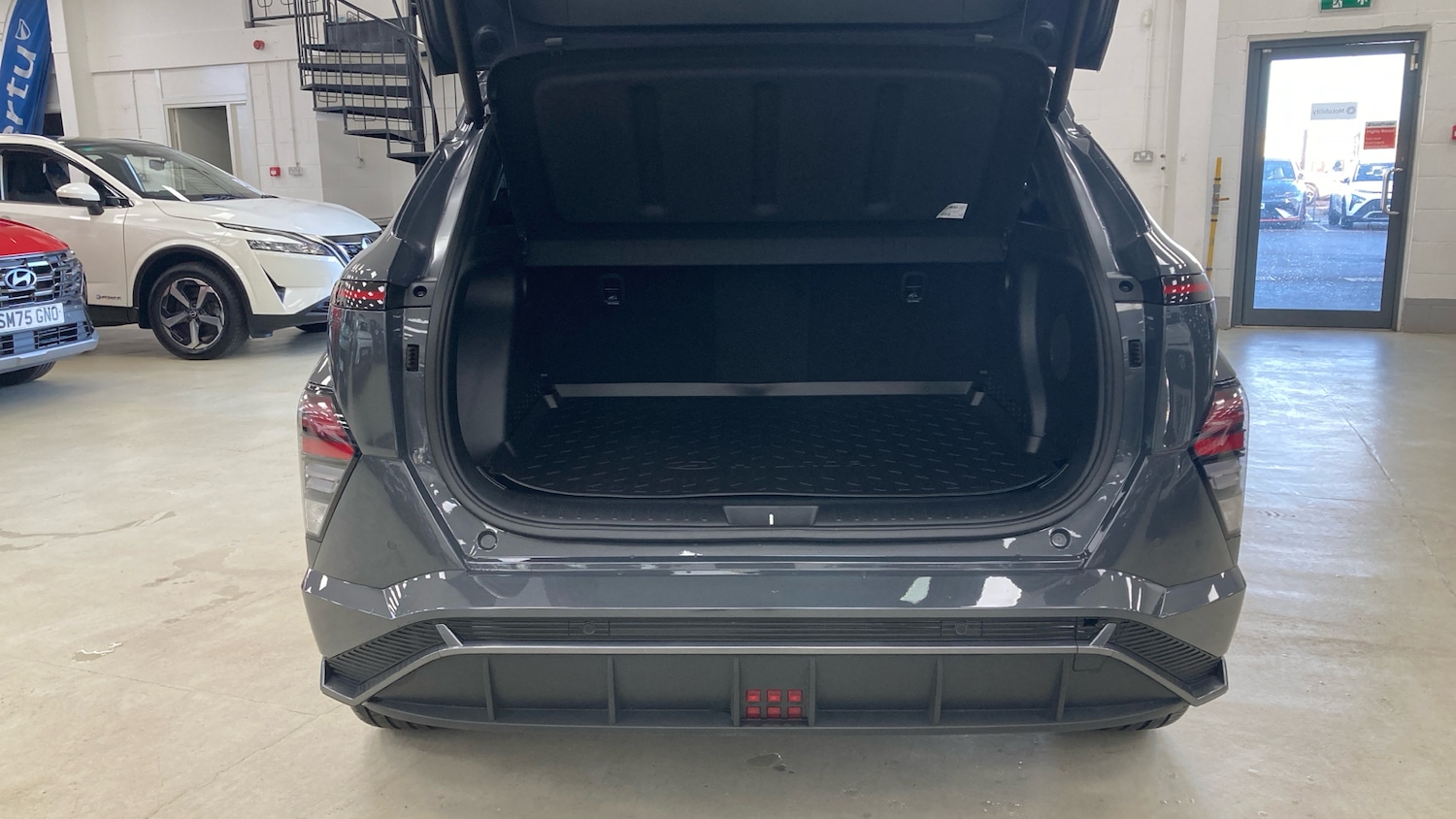 Used Hyundai KONA 2025 for sale - 76905956: Photo 4