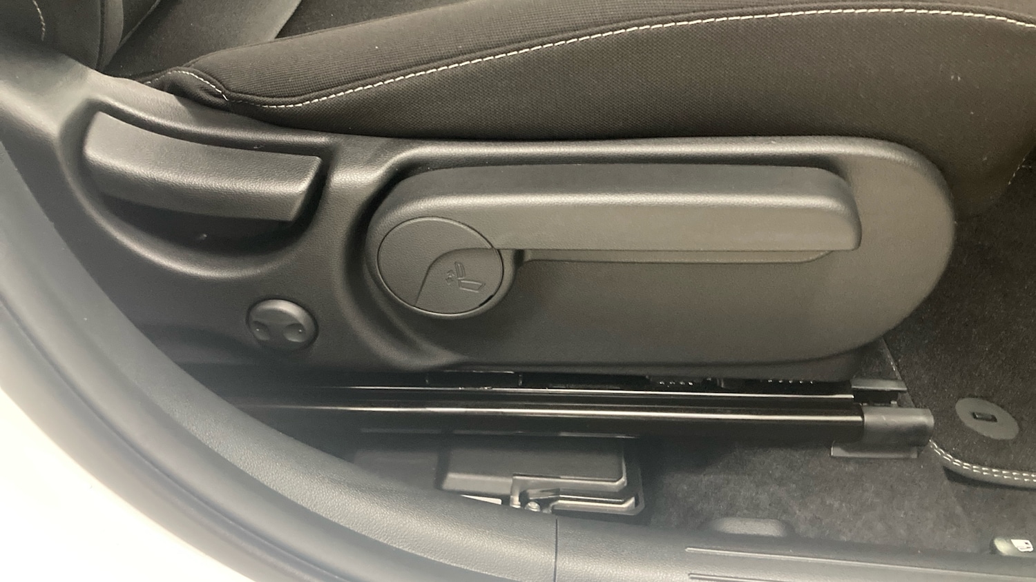 Used Hyundai KONA 2025 for sale - 76500036: Photo 32