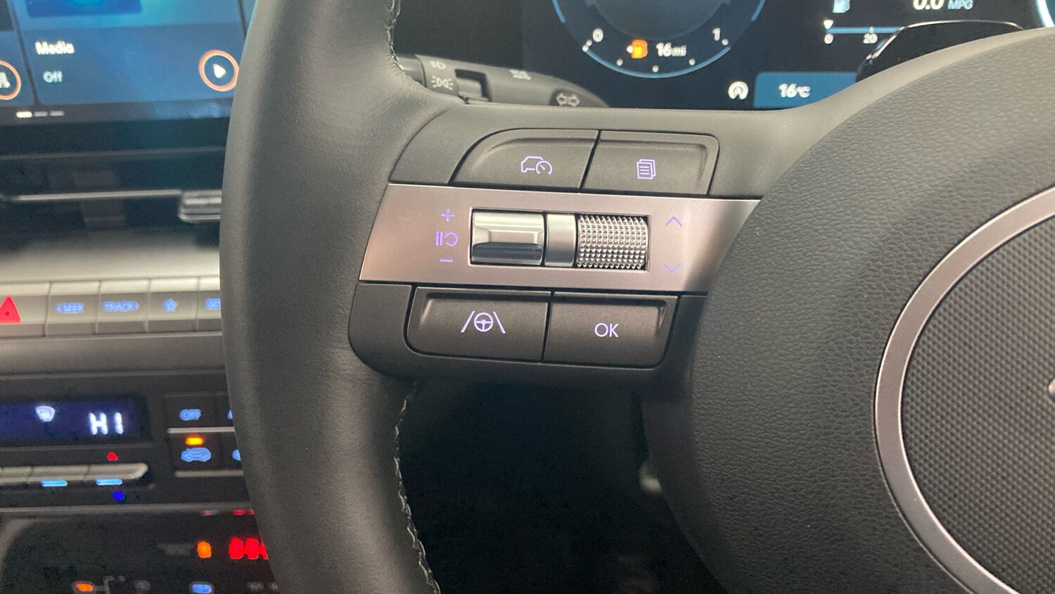 Used Hyundai KONA 2025 for sale - 76500036: Photo 33