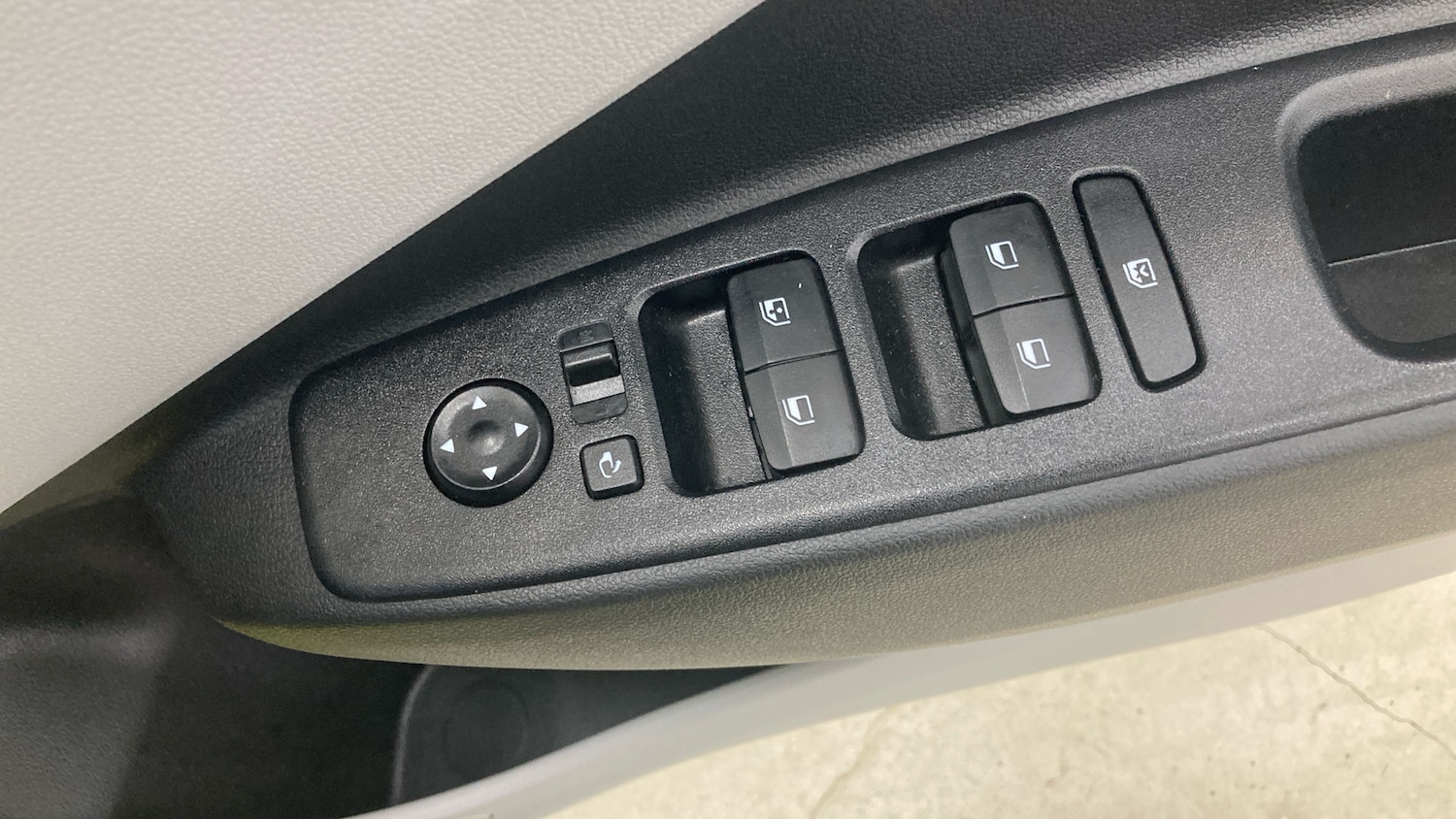 Used Hyundai i10 2024 for sale - 76545232: Photo 29