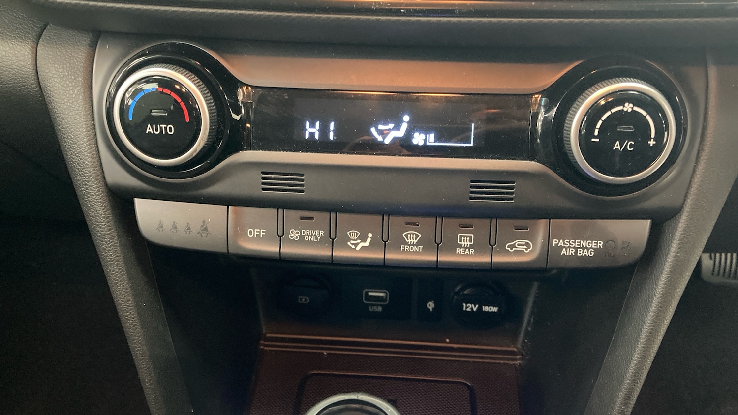 Used Hyundai KONA 2021 for sale - 76722688: Photo 28