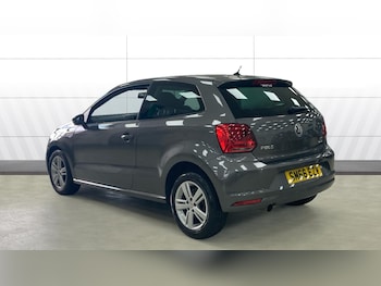 Used Volkswagen Polo 2016 for sale - 76405124: Photo