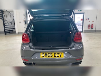 Used Volkswagen Polo 2016 for sale - 76405124: Photo