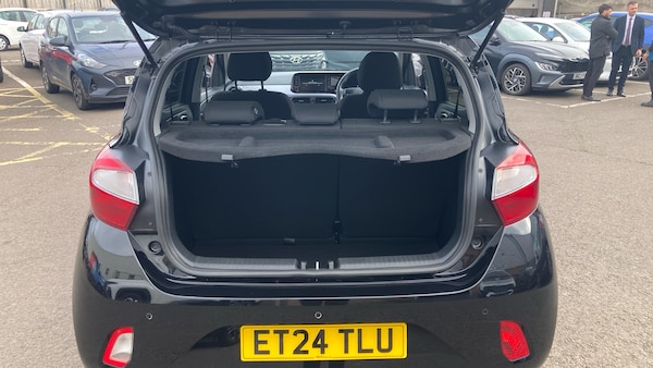 Used Hyundai i10 2024 for sale - 76232231: Photo 4