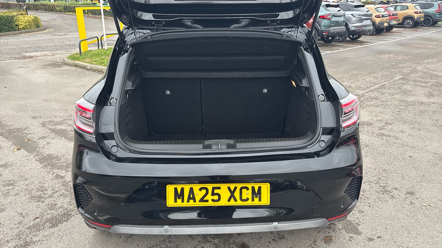 Used Renault Clio 2025 for sale - 77432500: Photo 4