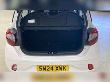 Used Hyundai i10 2024 for sale - 78552820: Photo