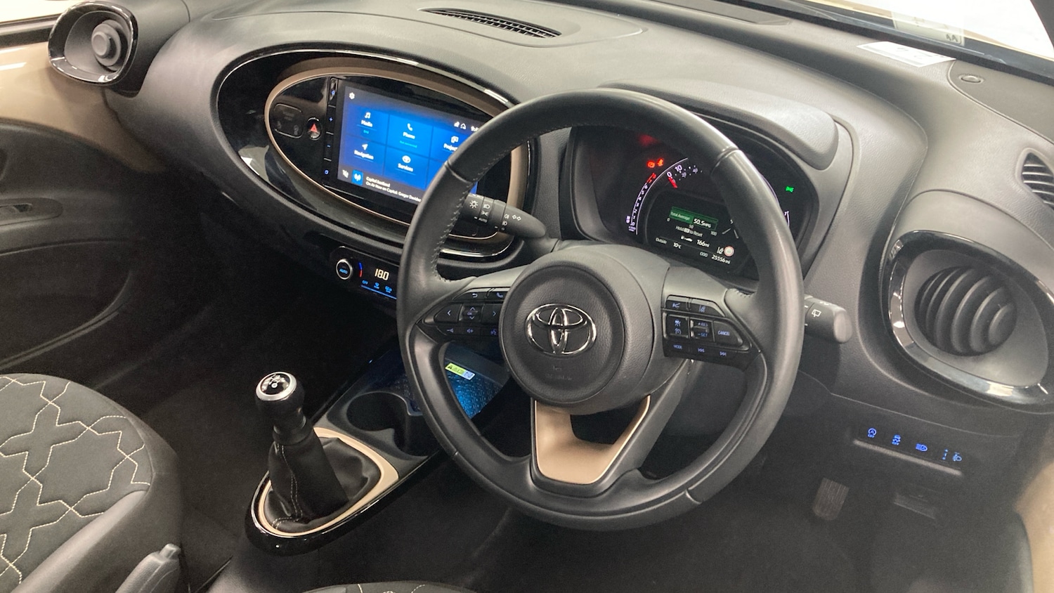 Used Toyota Aygo X 2023 for sale - 76329918: Photo 11