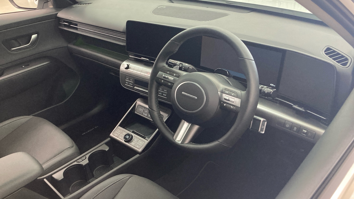 Used Hyundai KONA 2025 for sale - 77077219: Photo 11