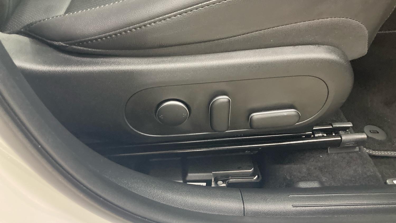 Used Hyundai KONA 2025 for sale - 77077219: Photo 34