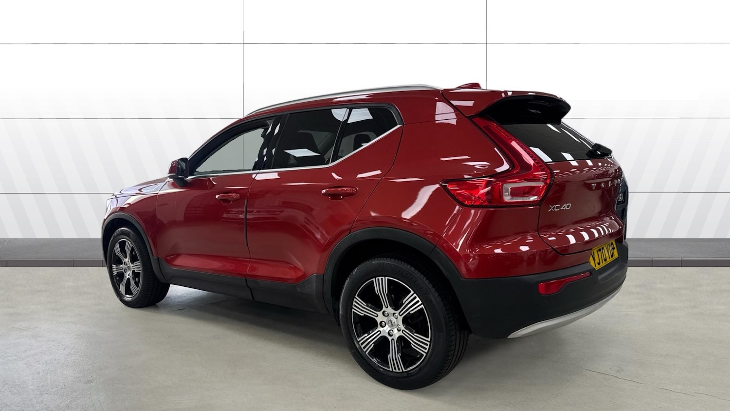 Used Volvo XC40 2020 for sale - 78151723: Photo 2