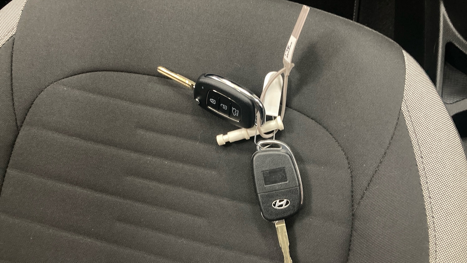 Used Hyundai i10 2022 for sale - 76980763: Photo 20