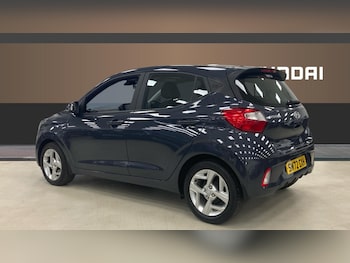 Used Hyundai i10 2022 for sale - 76980763: Photo
