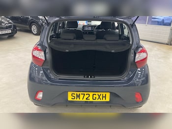 Used Hyundai i10 2022 for sale - 76980763: Photo