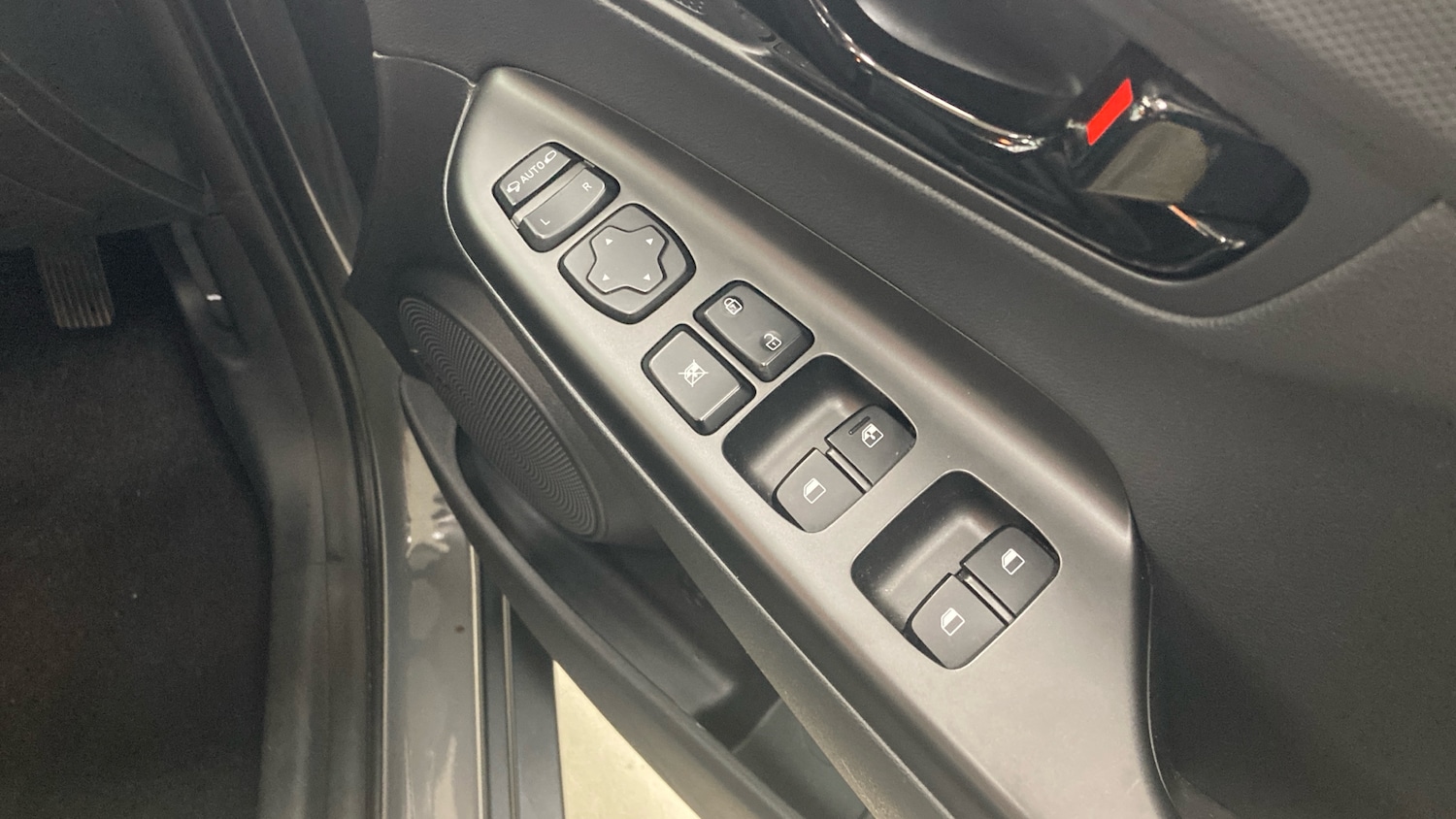Used Hyundai KONA 2020 for sale - 76092235: Photo 25