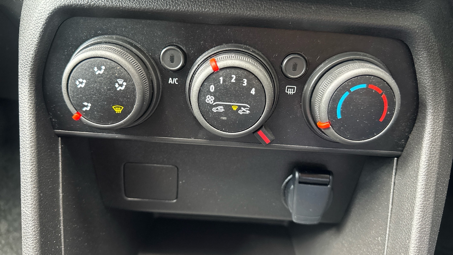 Used Dacia Jogger 2023 for sale - 77450233: Photo 25