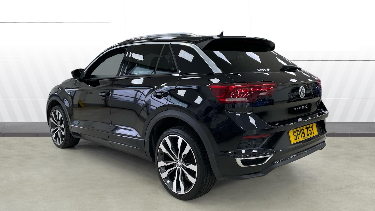 Used Volkswagen T-Roc 2019 for sale - 77519713: Photo 2