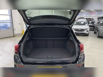 Used Volkswagen T-Roc 2019 for sale - 77519713: Photo