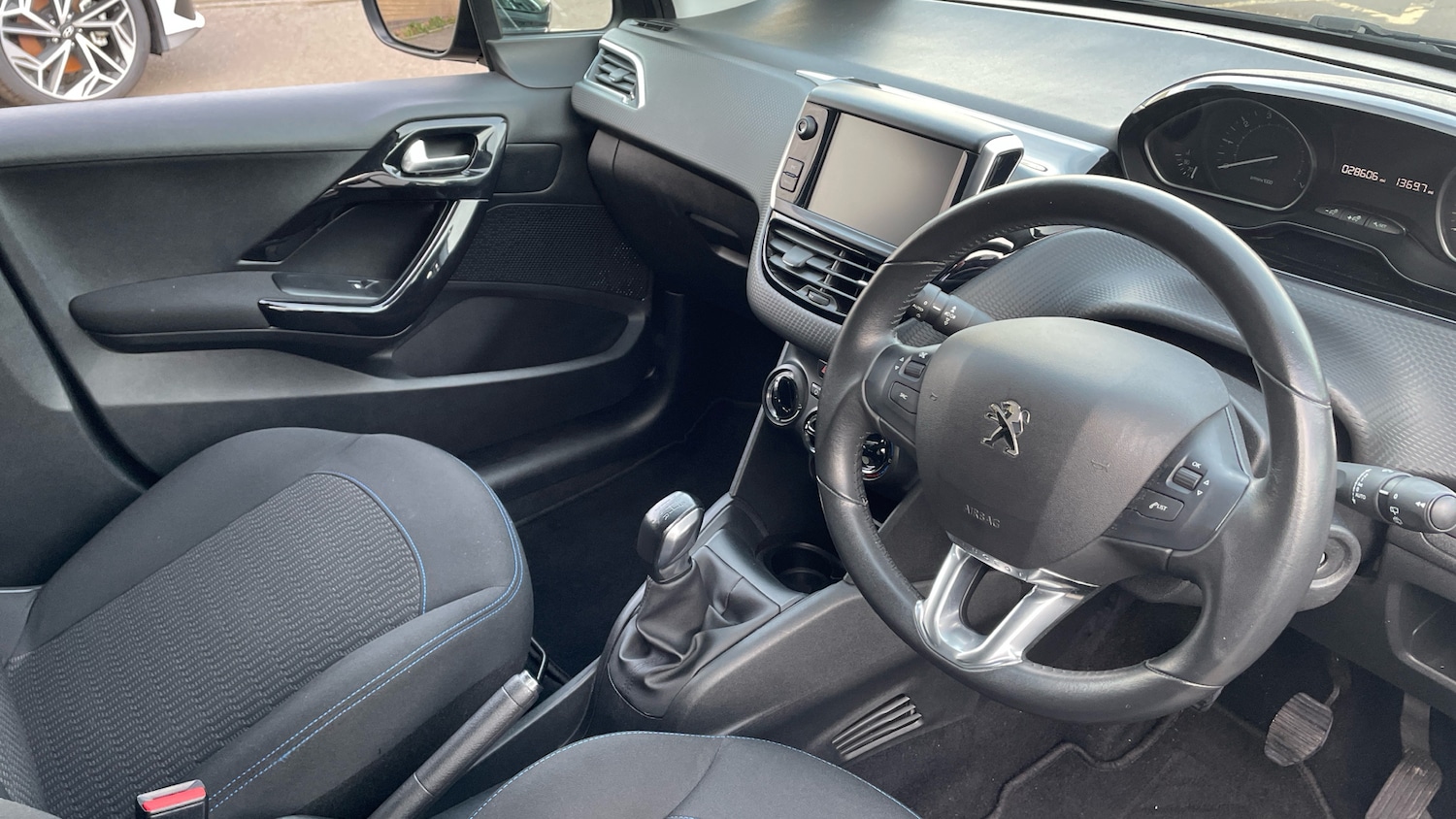 Used Peugeot 208 2019 for sale - 76881529: Photo 11