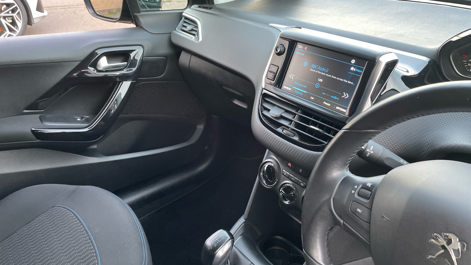 Used Peugeot 208 2019 for sale - 76881529: Photo 14