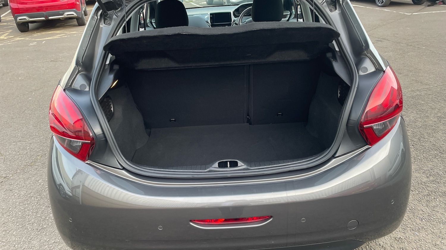 Used Peugeot 208 2019 for sale - 76881529: Photo 4