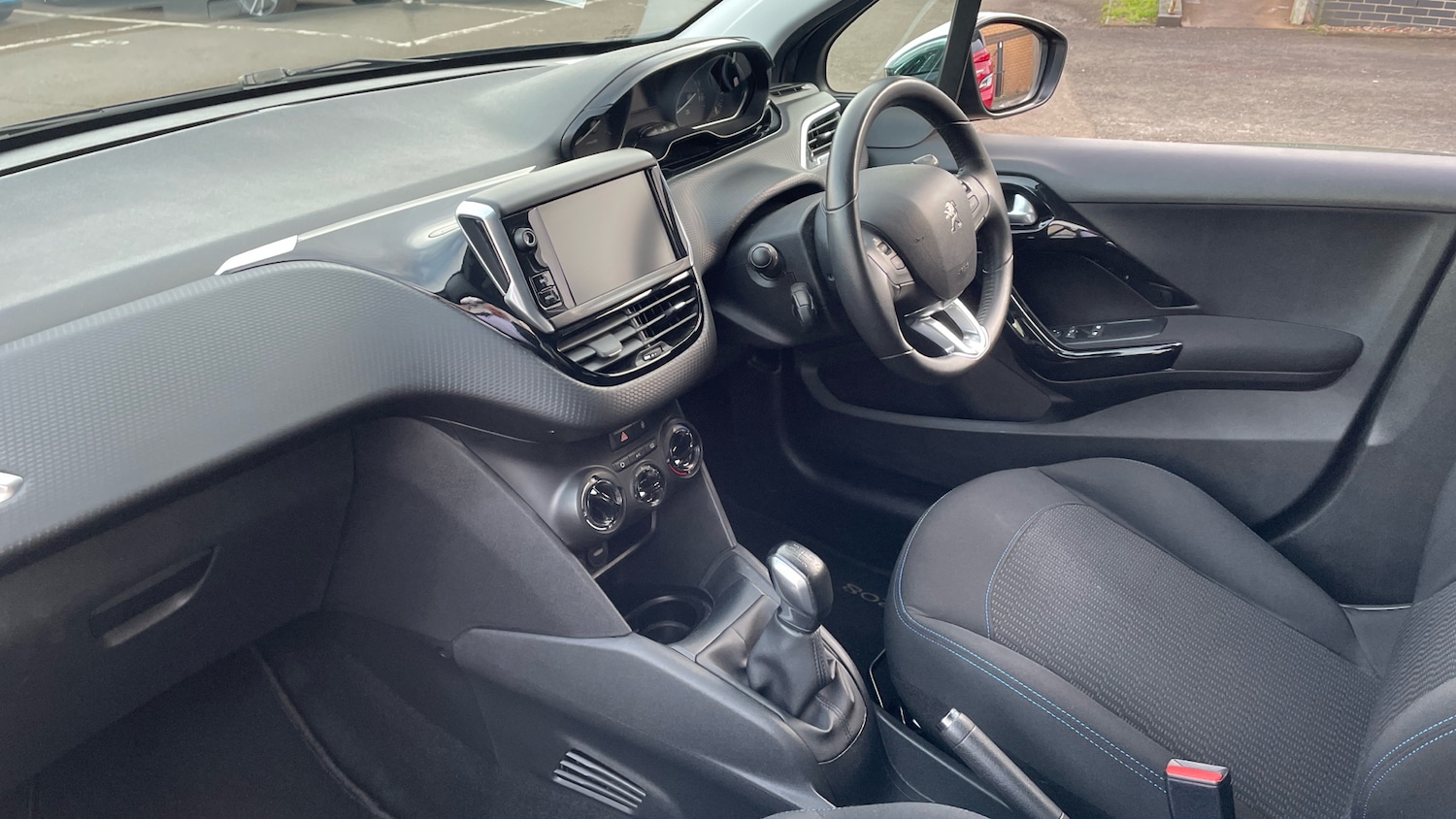 Used Peugeot 208 2019 for sale - 76881529: Photo 9