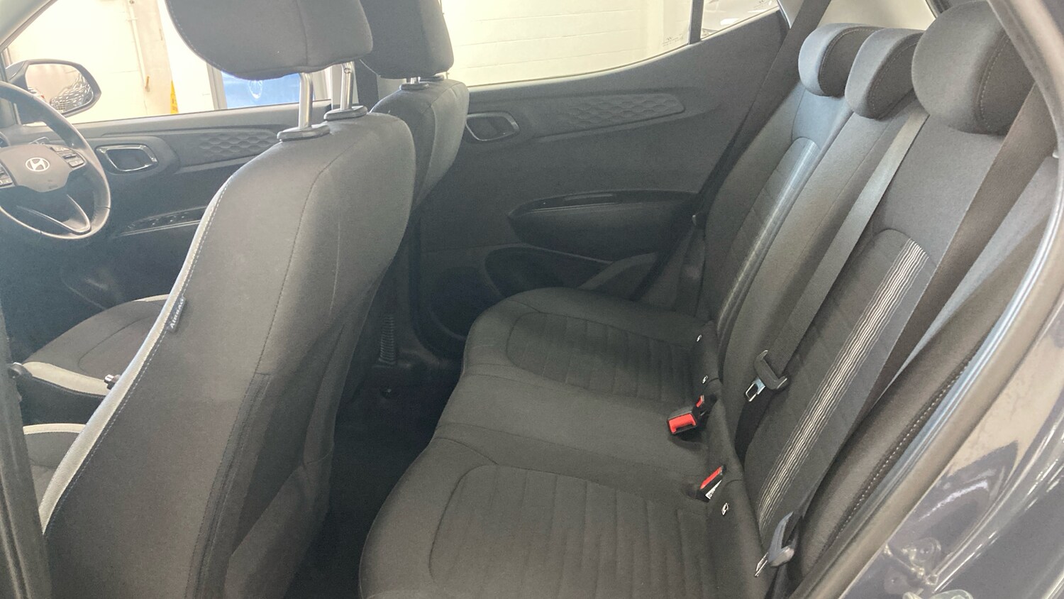 Used Hyundai i10 2023 for sale - 77871930: Photo 16