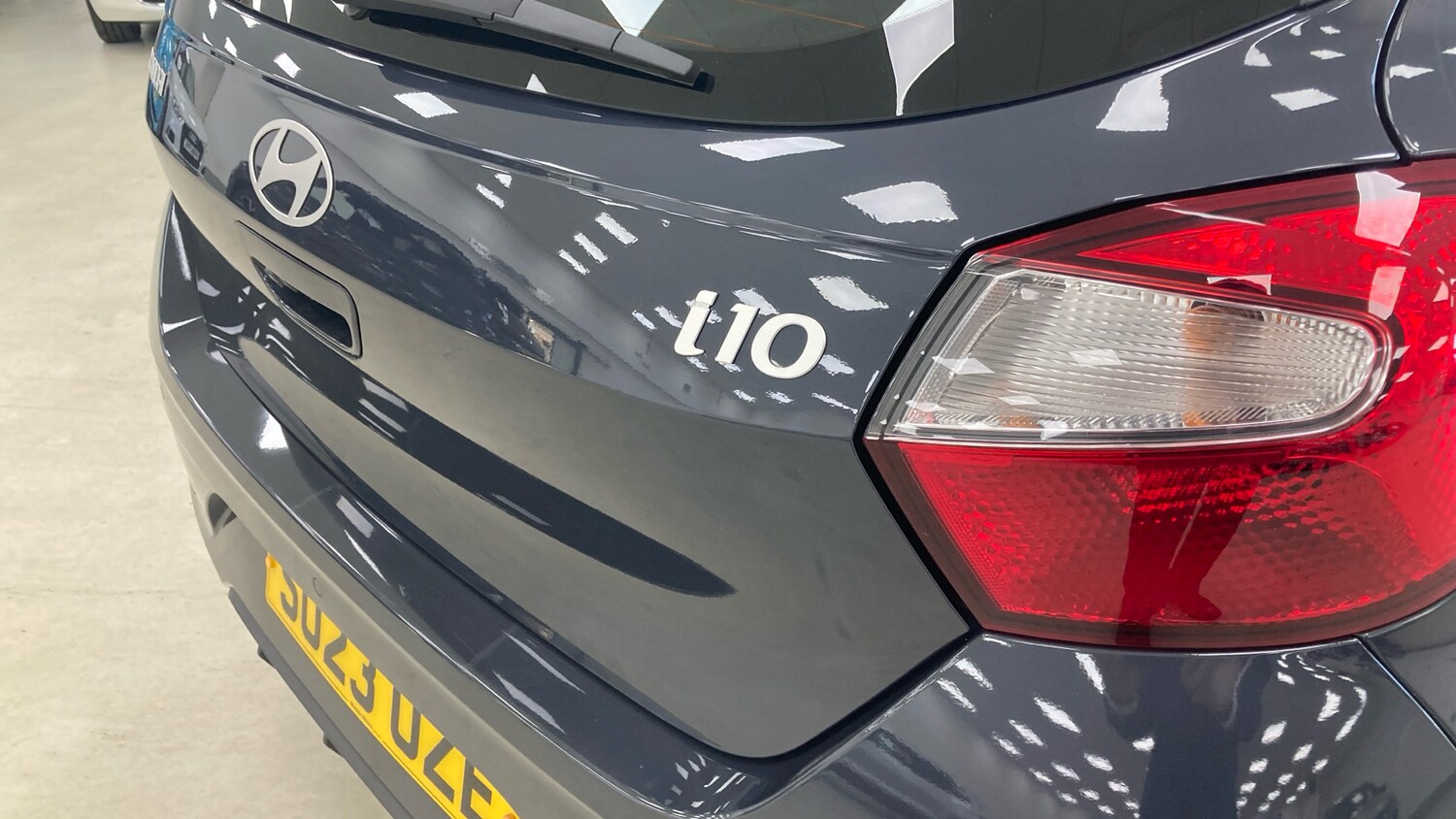 Used Hyundai i10 2023 for sale - 77871930: Photo 25