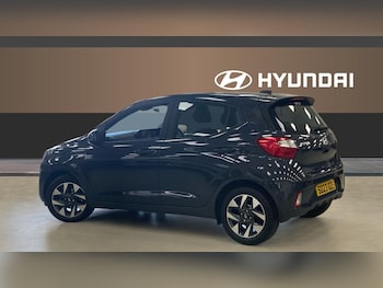 Used Hyundai i10 2023 for sale - 77871930: Photo