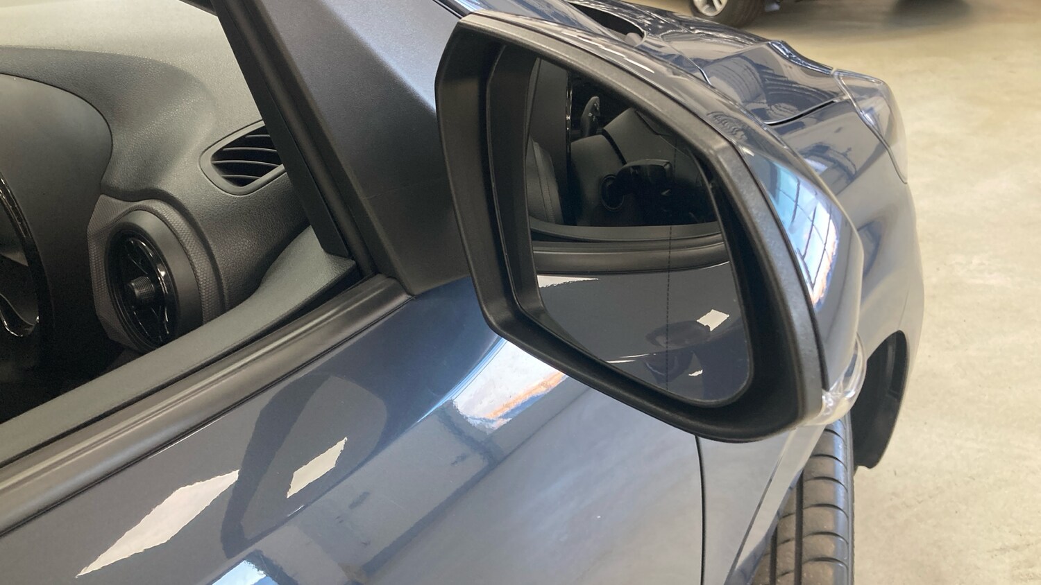 Used Hyundai i10 2023 for sale - 77871930: Photo 31