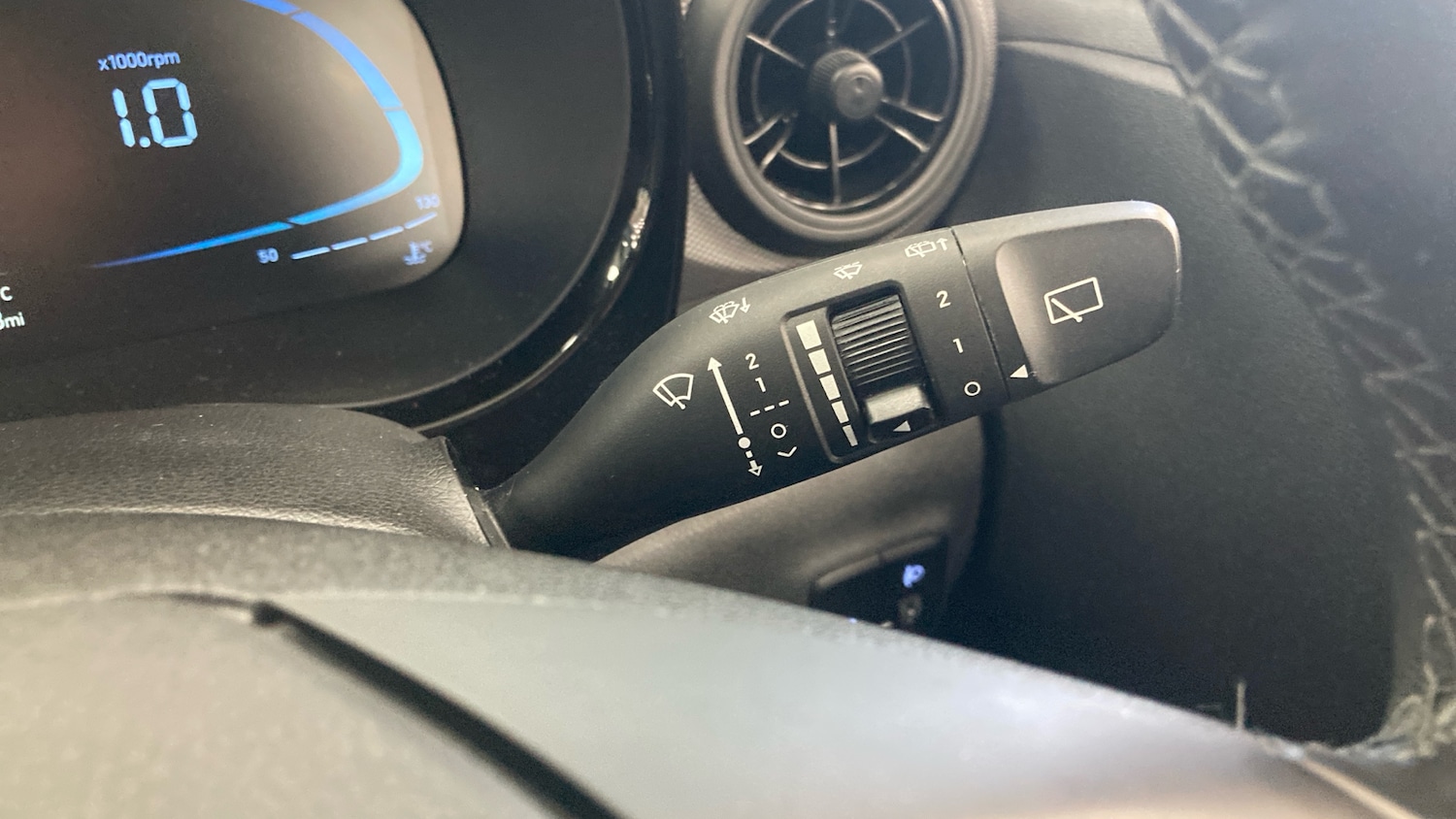 Used Hyundai i10 2023 for sale - 77871930: Photo 42