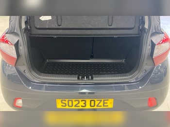 Used Hyundai i10 2023 for sale - 77871930: Photo