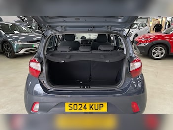 Used Hyundai i10 2024 for sale - 78571144: Photo