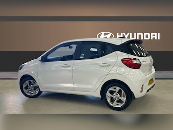 Used Hyundai i10 2021 for sale - 77833140: Photo
