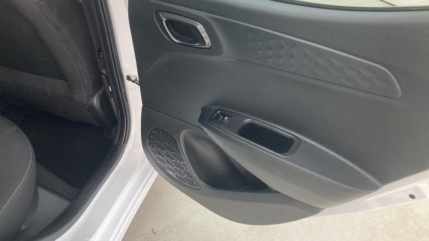 Used Hyundai i10 2024 for sale - 77590267: Photo 25