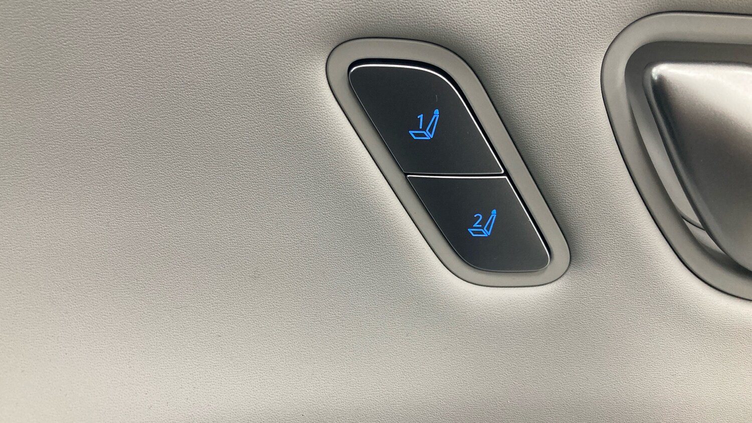 Used Hyundai KONA 2025 for sale - 76762337: Photo 28