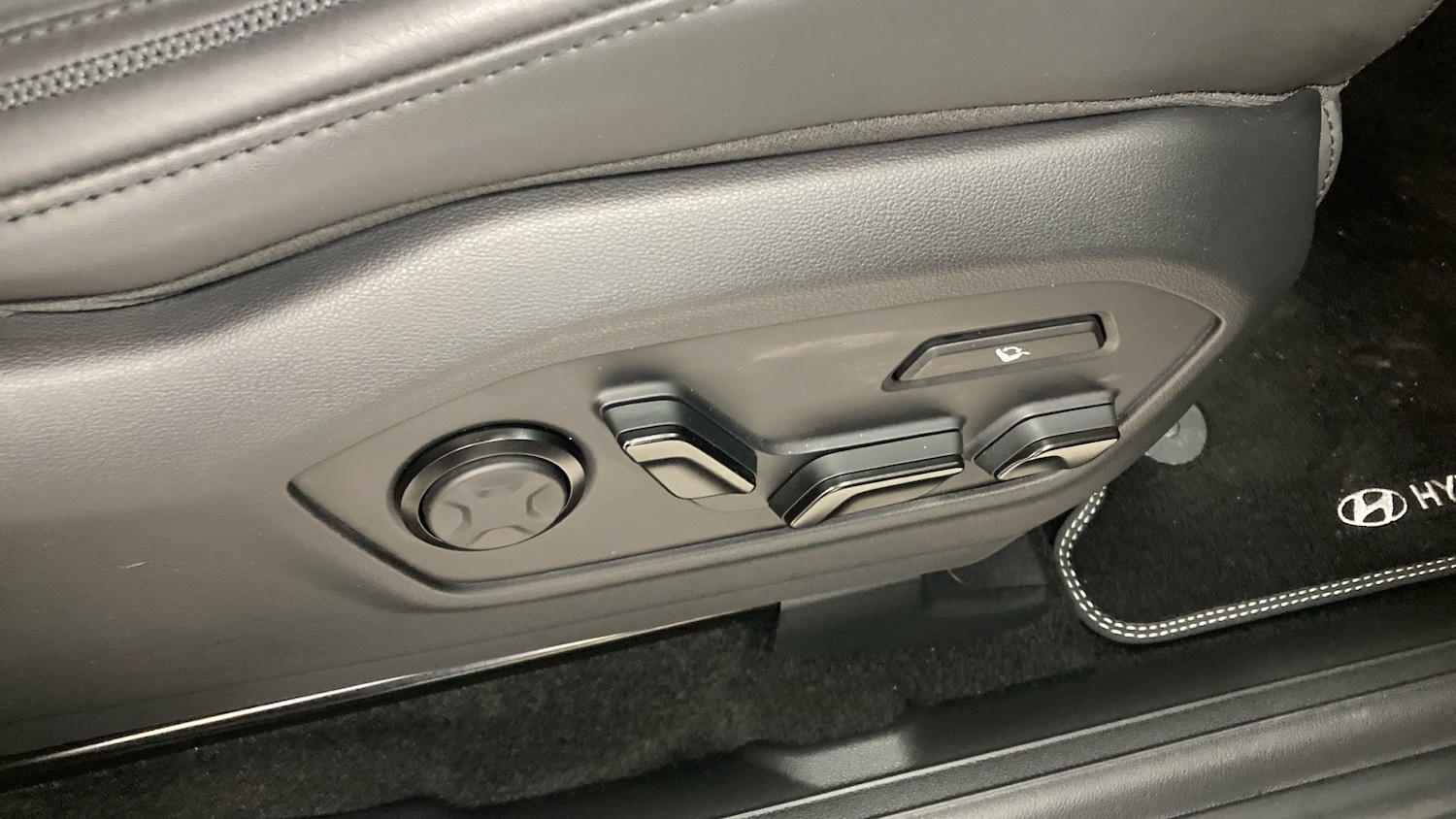 Used Hyundai Santa Fe 2025 for sale - 76905959: Photo 39