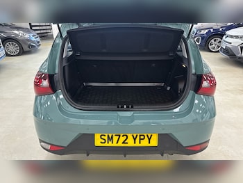 Used Hyundai i20 2023 for sale - 78080496: Photo