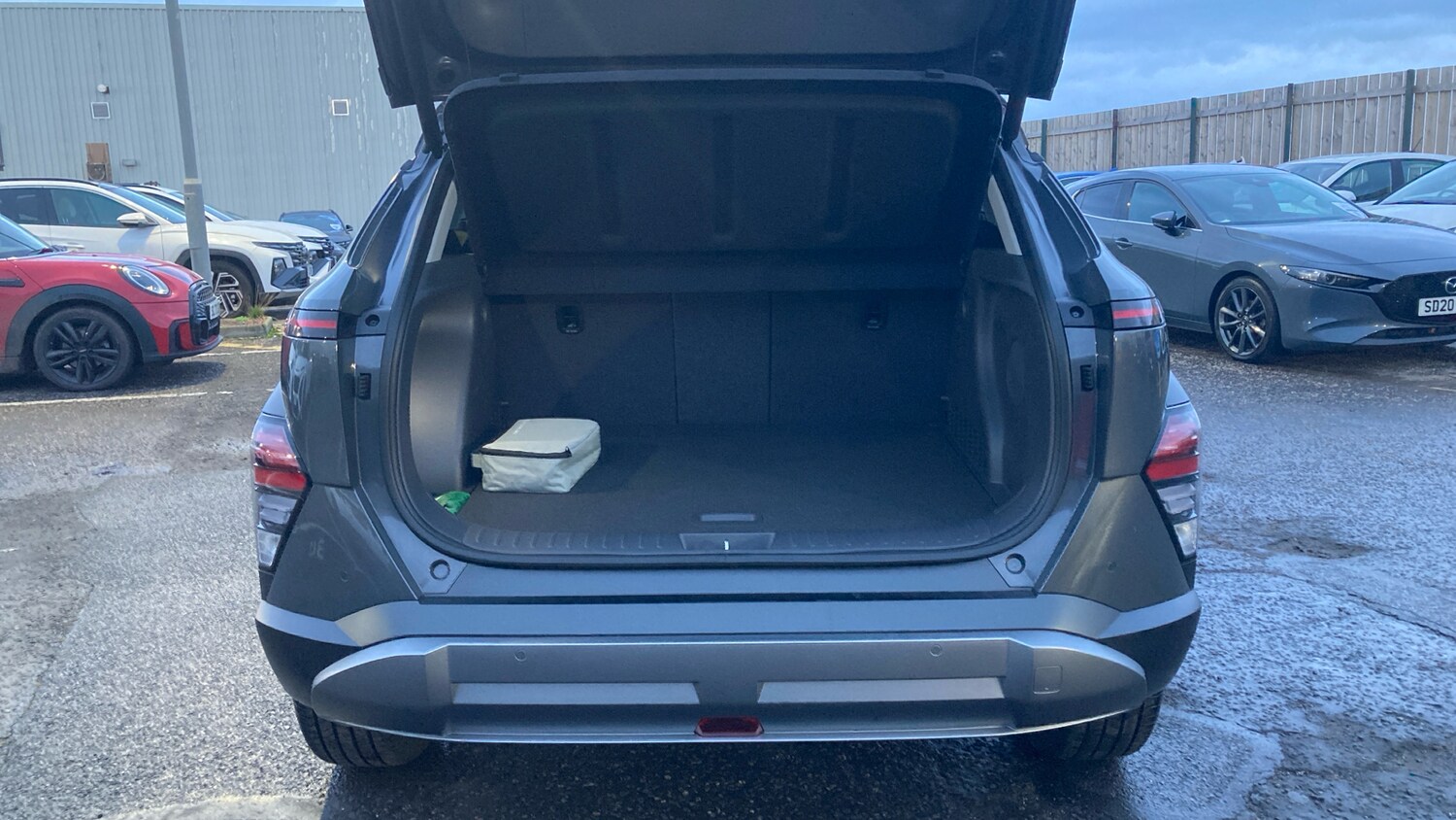 Used Hyundai KONA 2025 for sale - 76762338: Photo 4